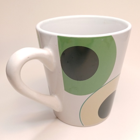 Coffee Mug with a beautiful modern graphic design. - Picture 3 of 8